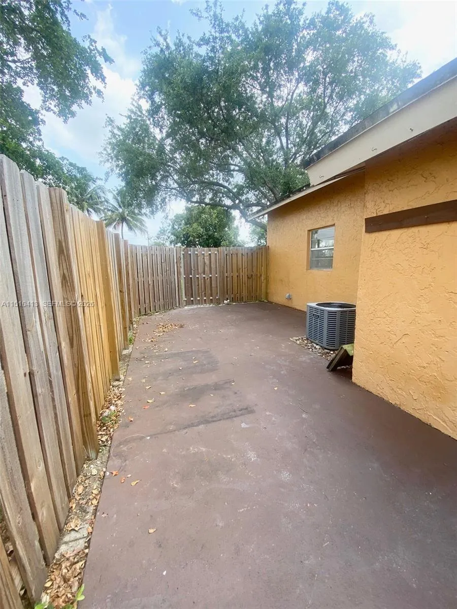 7351 W Sunrise Blvd 7351, Plantation, Florida 3331, Plantation, Florida 33313, 2 Bedrooms Bedrooms, ,2 BathroomsBathrooms,Residential,For Sale,7351 W Sunrise Blvd 7351, Plantation, Florida 3331,A11510413