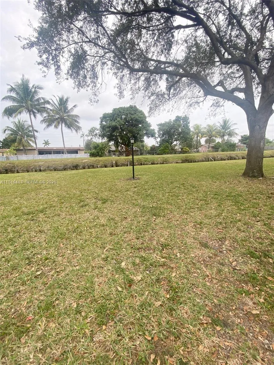 7351 W Sunrise Blvd 7351, Plantation, Florida 3331, Plantation, Florida 33313, 2 Bedrooms Bedrooms, ,2 BathroomsBathrooms,Residential,For Sale,7351 W Sunrise Blvd 7351, Plantation, Florida 3331,A11510413