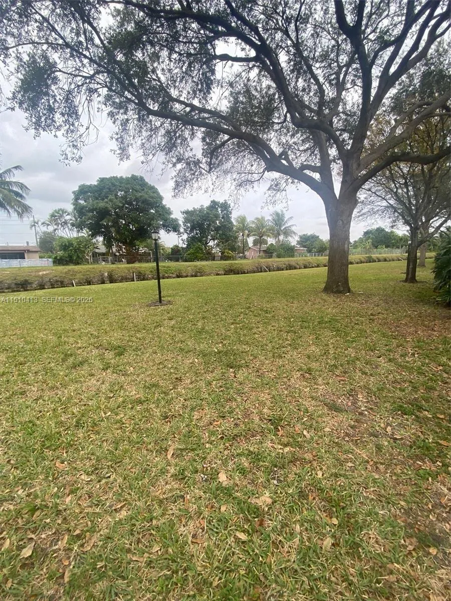 7351 W Sunrise Blvd 7351, Plantation, Florida 3331, Plantation, Florida 33313, 2 Bedrooms Bedrooms, ,2 BathroomsBathrooms,Residential,For Sale,7351 W Sunrise Blvd 7351, Plantation, Florida 3331,A11510413