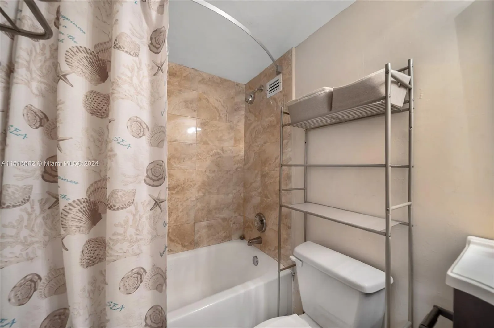 19201 N Collins Ave 1117, Sunny Isles Beach, Flori, Sunny Isles Beach, Florida 33160, ,1 BathroomBathrooms,Residential,For Sale,19201 N Collins Ave 1117, Sunny Isles Beach, Flori,A11516602
