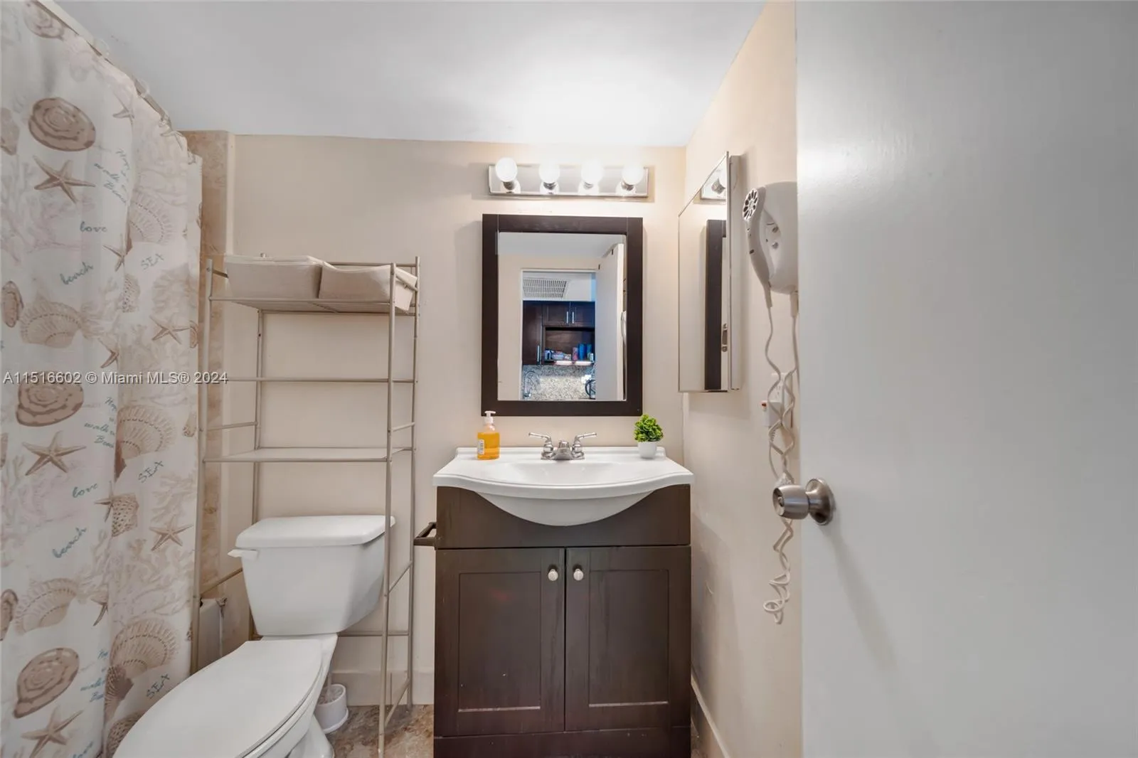 19201 N Collins Ave 1117, Sunny Isles Beach, Flori, Sunny Isles Beach, Florida 33160, ,1 BathroomBathrooms,Residential,For Sale,19201 N Collins Ave 1117, Sunny Isles Beach, Flori,A11516602