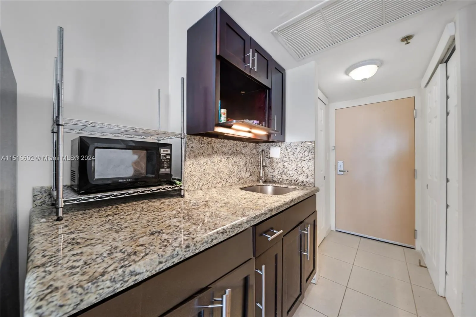 19201 N Collins Ave 1117, Sunny Isles Beach, Flori, Sunny Isles Beach, Florida 33160, ,1 BathroomBathrooms,Residential,For Sale,19201 N Collins Ave 1117, Sunny Isles Beach, Flori,A11516602