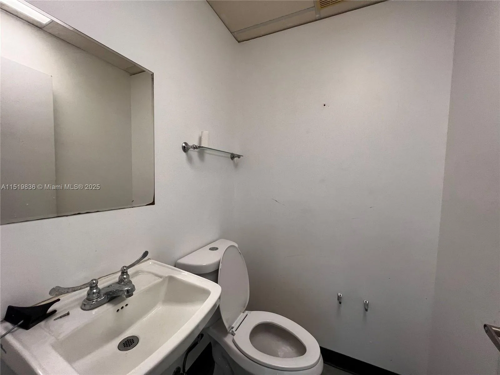 5975 W Sunrise Blvd 208b, Sunrise, Florida 33313, Sunrise, Florida 33313, ,Commercial Lease,For Rent,5975 W Sunrise Blvd 208b, Sunrise, Florida 33313,A11519836