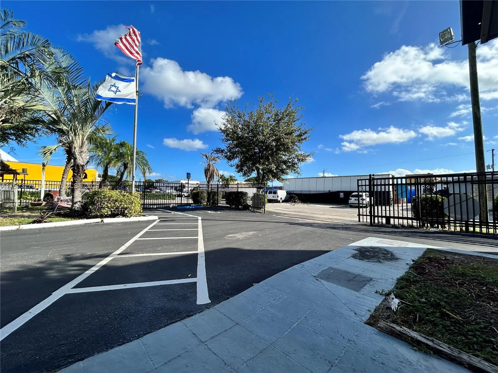 2055 Liberty St, Hollywood, Florida 33020, Hollywood, Florida 33020, ,Commercial Sale,For Sale,2055 Liberty St, Hollywood, Florida 33020,A11523279