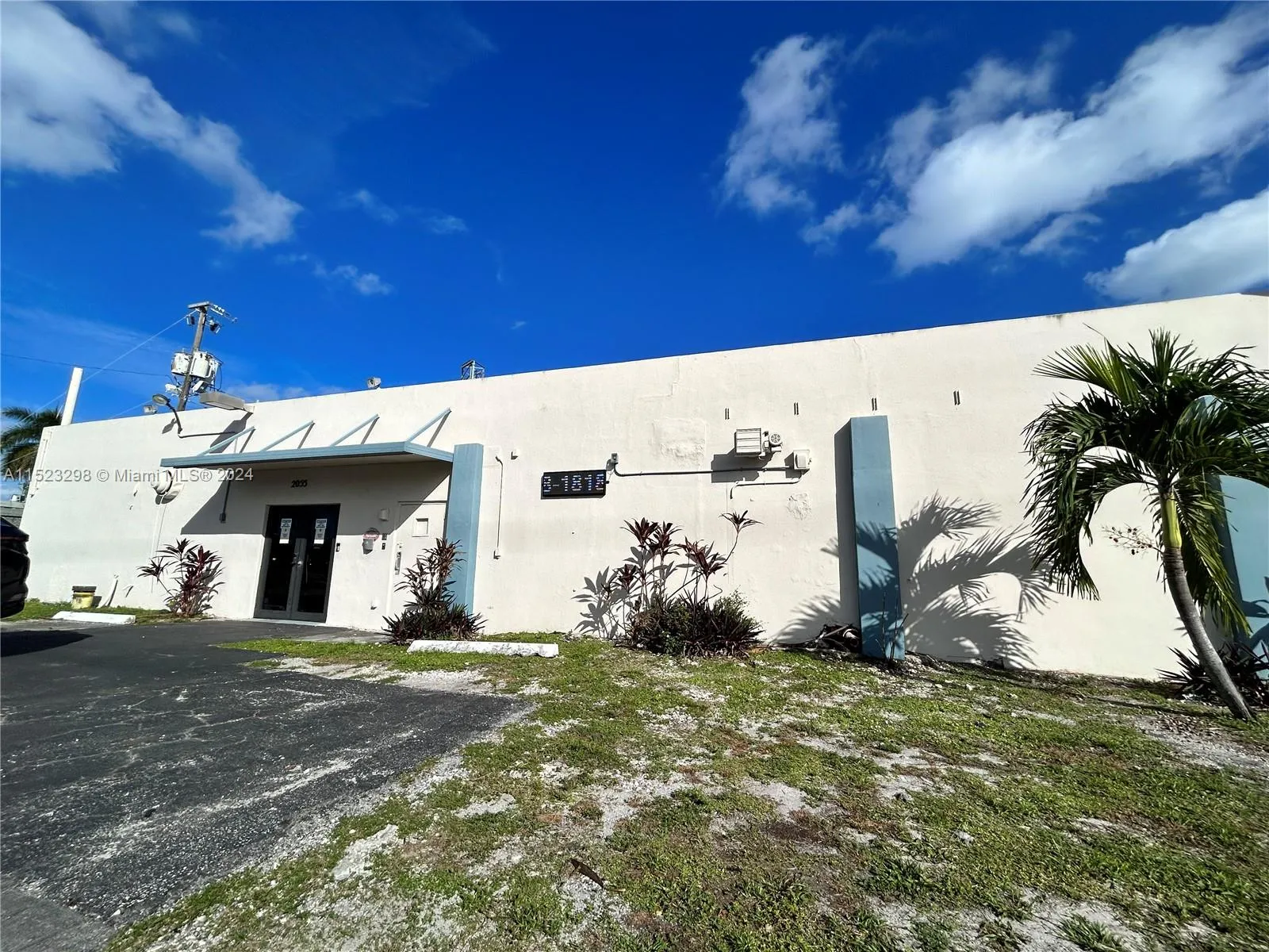 2055 Liberty St, Hollywood, Florida 33020, Hollywood, Florida 33020, ,Commercial Lease,For Rent,2055 Liberty St, Hollywood, Florida 33020,A11523298