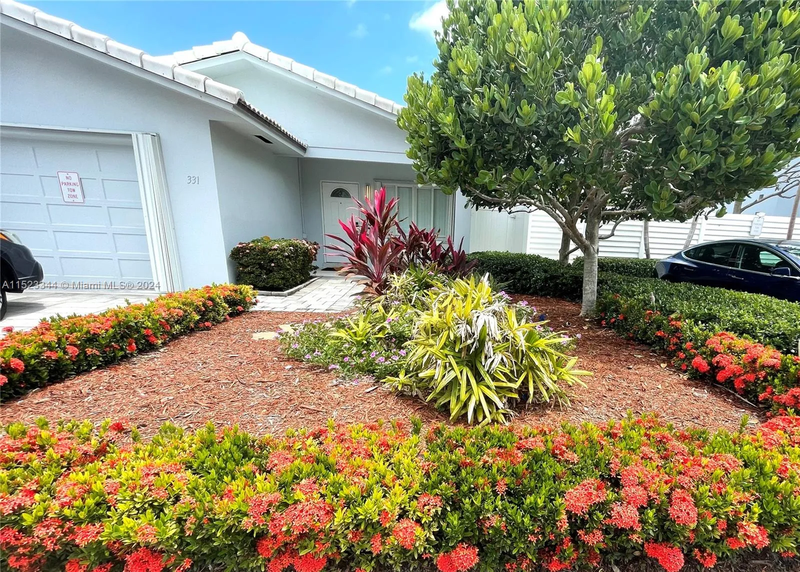 331 Desoto St, Hollywood, Florida 33019, Hollywood, Florida 33019, 2 Bedrooms Bedrooms, ,2 BathroomsBathrooms,Residential Lease,For Rent,331 Desoto St, Hollywood, Florida 33019,A11523344