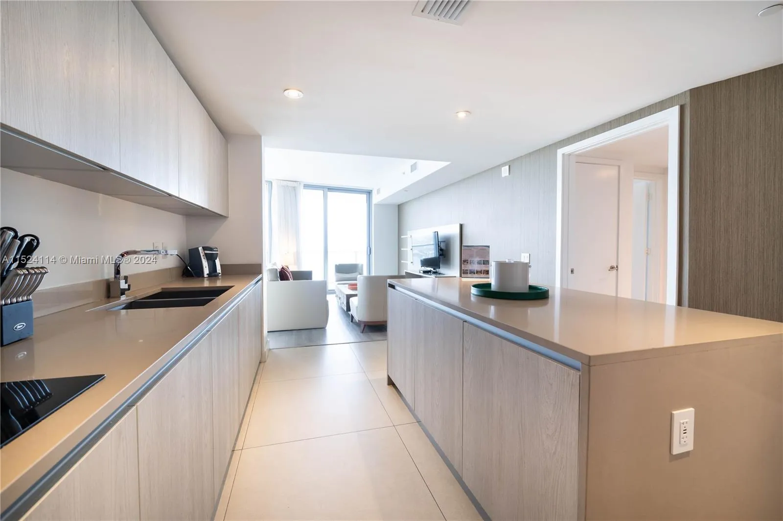 4111 S Ocean Dr 3112, Hollywood, Florida 33019, Hollywood, Florida 33019, 1 Bedroom Bedrooms, ,1 BathroomBathrooms,Residential,For Sale,4111 S Ocean Dr 3112, Hollywood, Florida 33019,A11524114