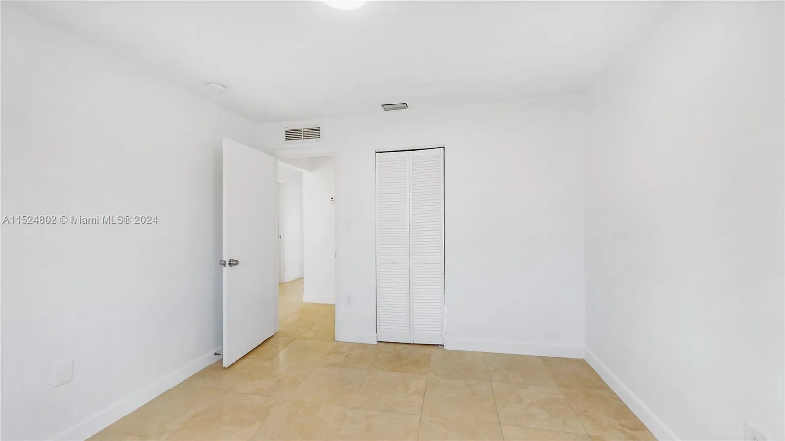 2915 SW 24 Te, Miami, Florida 33145, Miami, Florida 33145, ,Residential Income,For Sale,2915 SW 24 Te, Miami, Florida 33145,A11524802