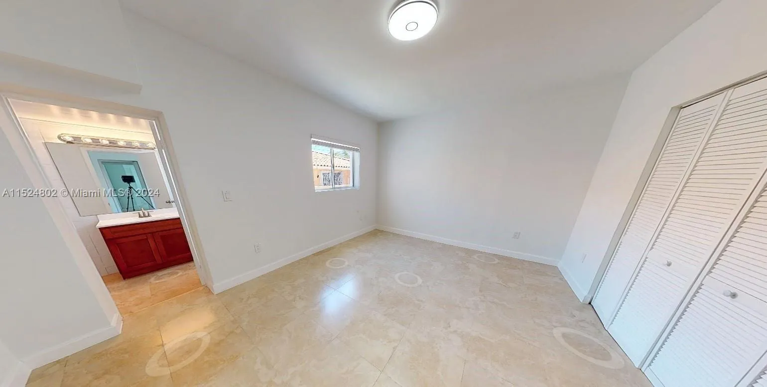 2915 SW 24 Te, Miami, Florida 33145, Miami, Florida 33145, ,Residential Income,For Sale,2915 SW 24 Te, Miami, Florida 33145,A11524802