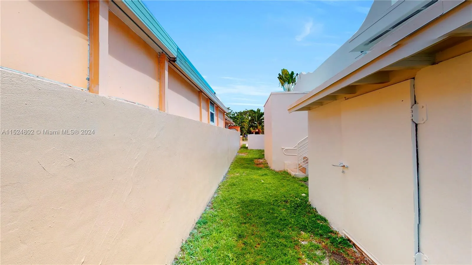 2915 SW 24 Te, Miami, Florida 33145, Miami, Florida 33145, ,Residential Income,For Sale,2915 SW 24 Te, Miami, Florida 33145,A11524802