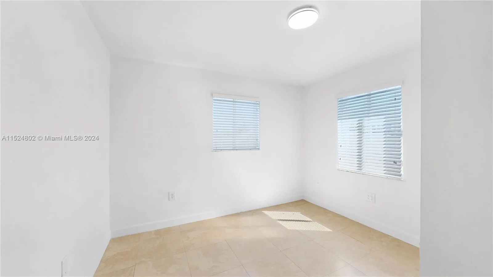 2915 SW 24 Te, Miami, Florida 33145, Miami, Florida 33145, ,Residential Income,For Sale,2915 SW 24 Te, Miami, Florida 33145,A11524802