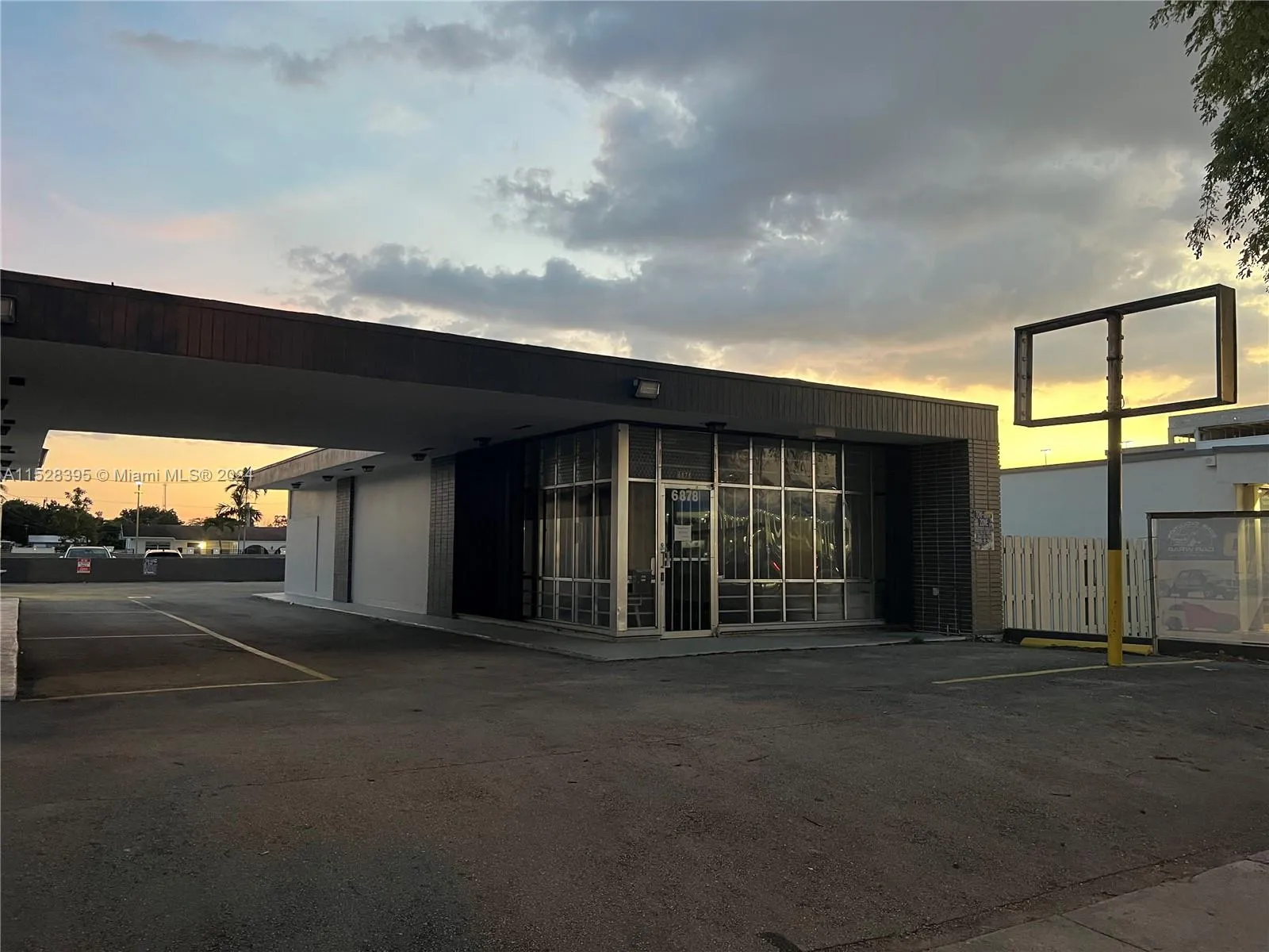 6878 Sw 24th St, Miami, Florida 33155, Miami, Florida 33155, ,Business Opportunity,For Sale,6878 Sw 24th St, Miami, Florida 33155,A11528395