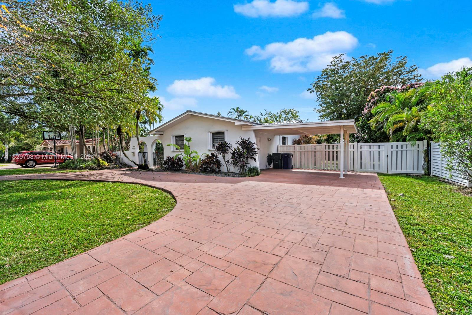 6520 SW 48th St -, South Miami, Florida 33155, South Miami, Florida 33155, 4 Bedrooms Bedrooms, ,2 BathroomsBathrooms,Residential Lease,For Rent,6520 SW 48th St -, South Miami, Florida 33155,A11529798