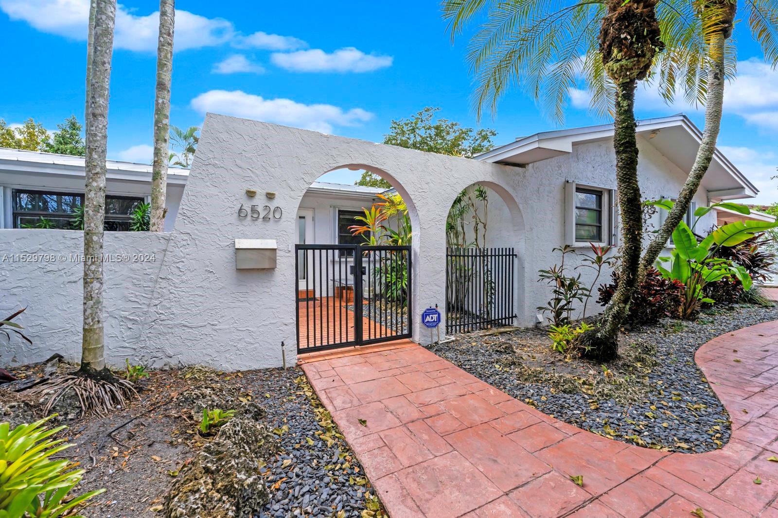 6520 SW 48th St -, South Miami, Florida 33155, South Miami, Florida 33155, 4 Bedrooms Bedrooms, ,2 BathroomsBathrooms,Residential Lease,For Rent,6520 SW 48th St -, South Miami, Florida 33155,A11529798