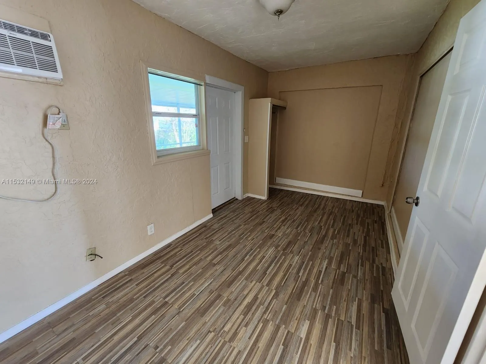 10551 Sunset Strip, Sunrise, Florida 33322, Sunrise, Florida 33322, 5 Bedrooms Bedrooms, ,2 BathroomsBathrooms,Residential,For Sale,10551 Sunset Strip, Sunrise, Florida 33322,A11532149