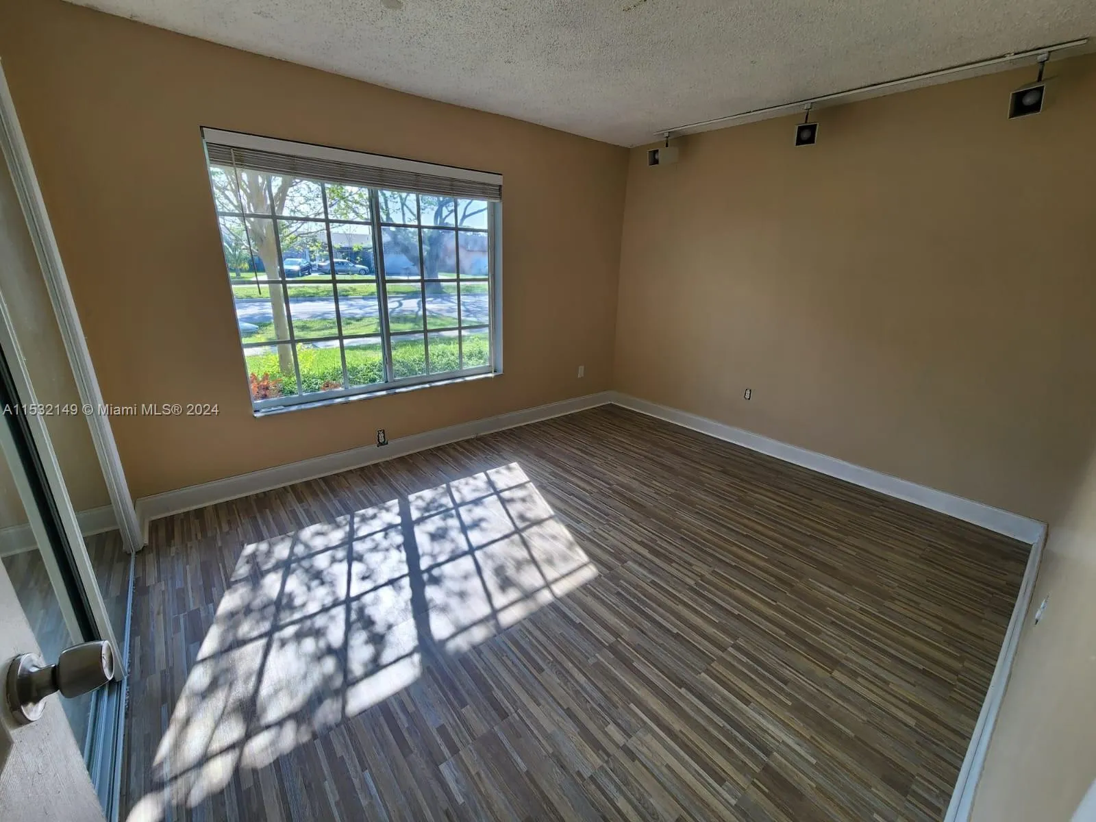 10551 Sunset Strip, Sunrise, Florida 33322, Sunrise, Florida 33322, 5 Bedrooms Bedrooms, ,2 BathroomsBathrooms,Residential,For Sale,10551 Sunset Strip, Sunrise, Florida 33322,A11532149