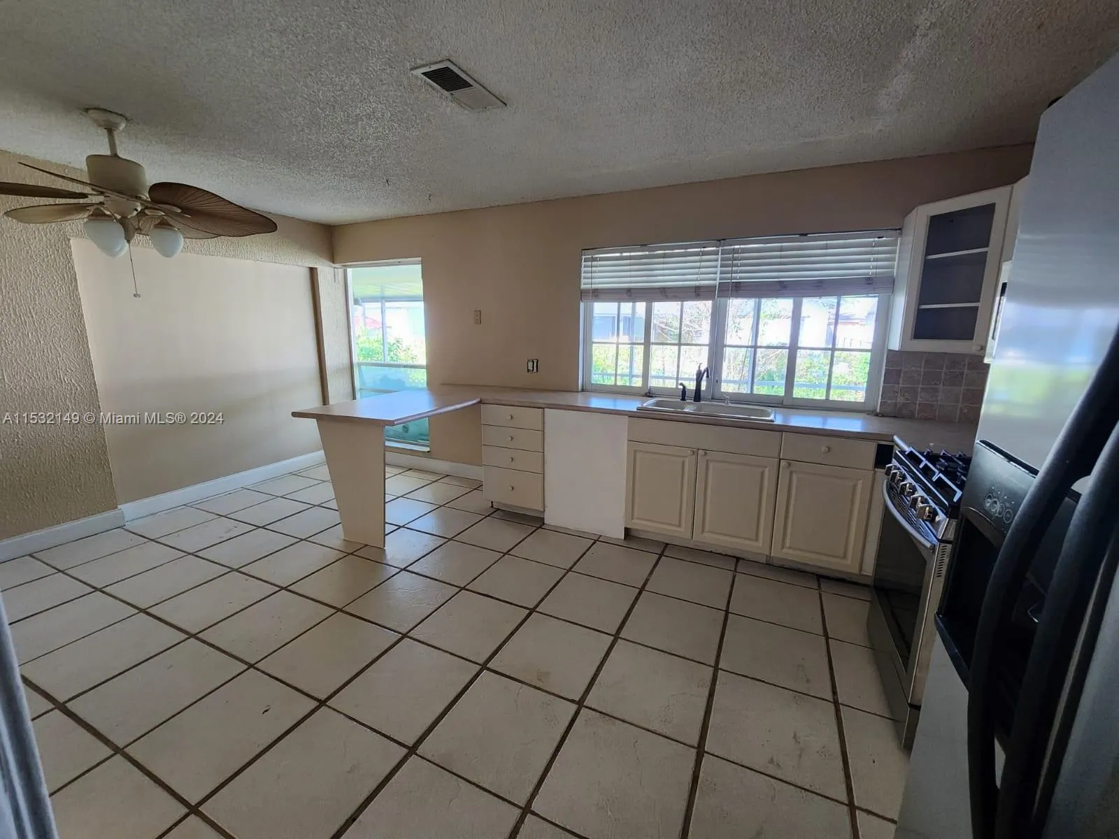 10551 Sunset Strip, Sunrise, Florida 33322, Sunrise, Florida 33322, 5 Bedrooms Bedrooms, ,2 BathroomsBathrooms,Residential,For Sale,10551 Sunset Strip, Sunrise, Florida 33322,A11532149