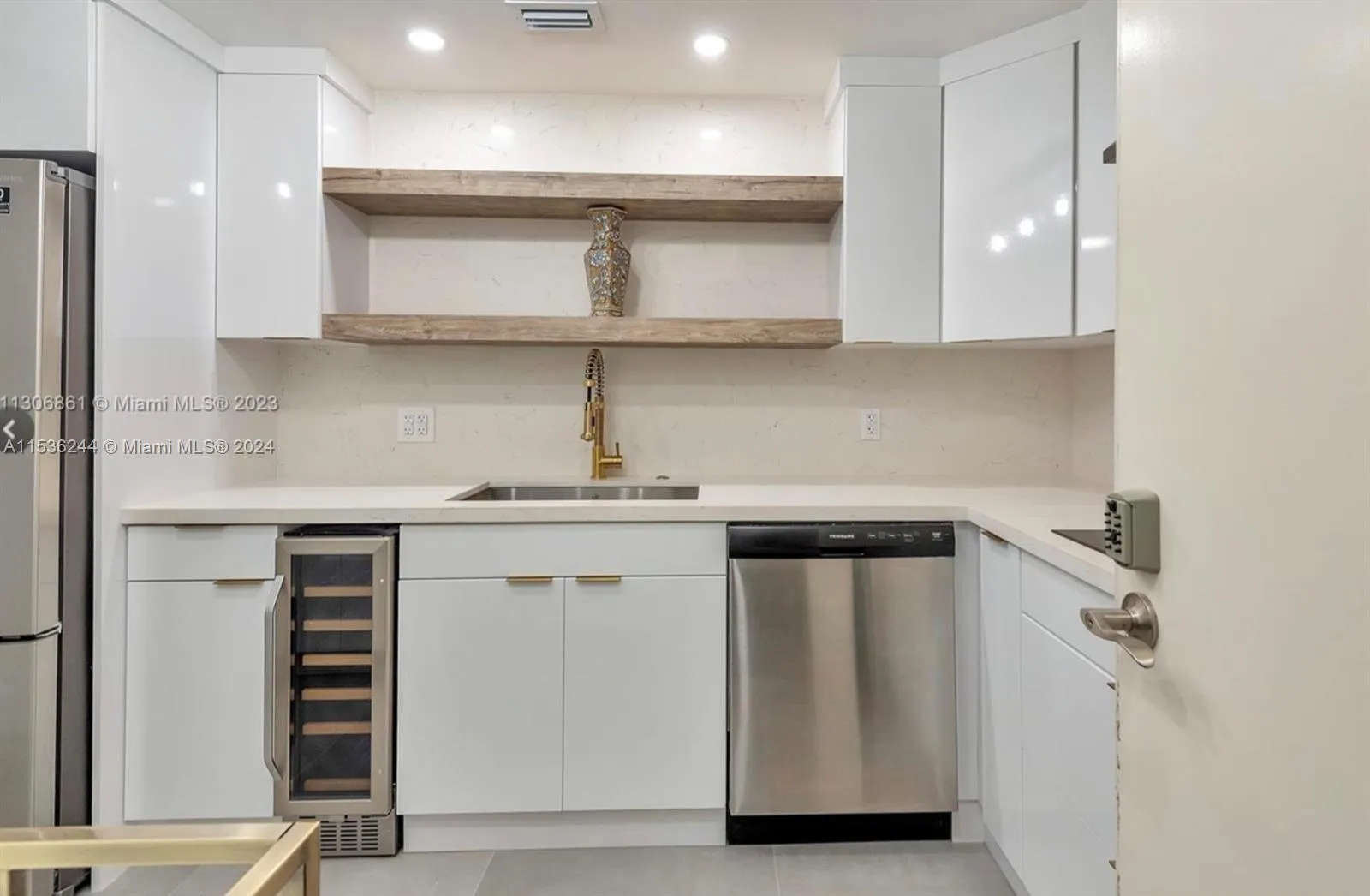 4001 S Ocean Dr 9F, Hollywood, Florida 33019, Hollywood, Florida 33019, 2 Bedrooms Bedrooms, ,2 BathroomsBathrooms,Residential Lease,For Rent,4001 S Ocean Dr 9F, Hollywood, Florida 33019,A11536244