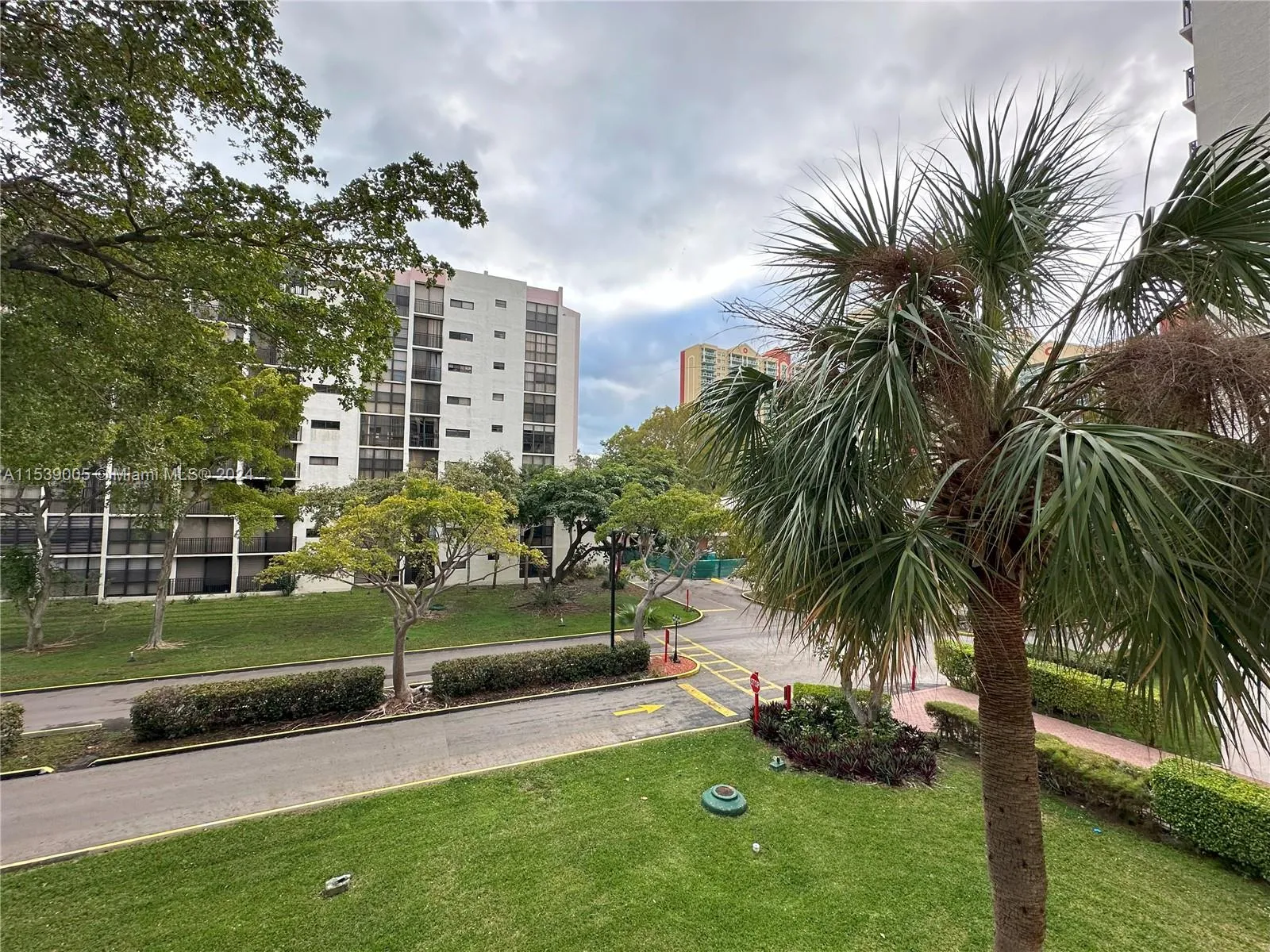17021 N Bay Rd 320-4, Sunny Isles Beach, Florida 3, Sunny Isles Beach, Florida 33160, 2 Bedrooms Bedrooms, ,2 BathroomsBathrooms,Residential,For Sale,17021 N Bay Rd 320-4, Sunny Isles Beach, Florida 3,A11539005