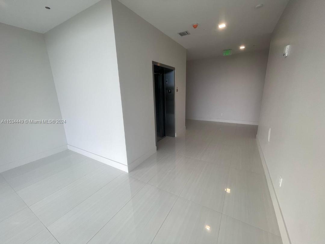 1006 E Hallandale Beach Blvd 4-206, Hallandale Bea, Hallandale Beach, Florida 33009, ,Commercial Sale,For Sale,1006 E Hallandale Beach Blvd 4-206, Hallandale Bea,A11534449