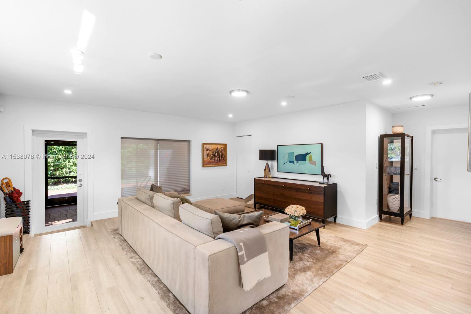 7281 SW 135th Ter, Pinecrest, Florida 33156, Pinecrest, Florida 33156, 4 Bedrooms Bedrooms, ,3 BathroomsBathrooms,Residential Lease,For Rent,7281 SW 135th Ter, Pinecrest, Florida 33156,A11538078