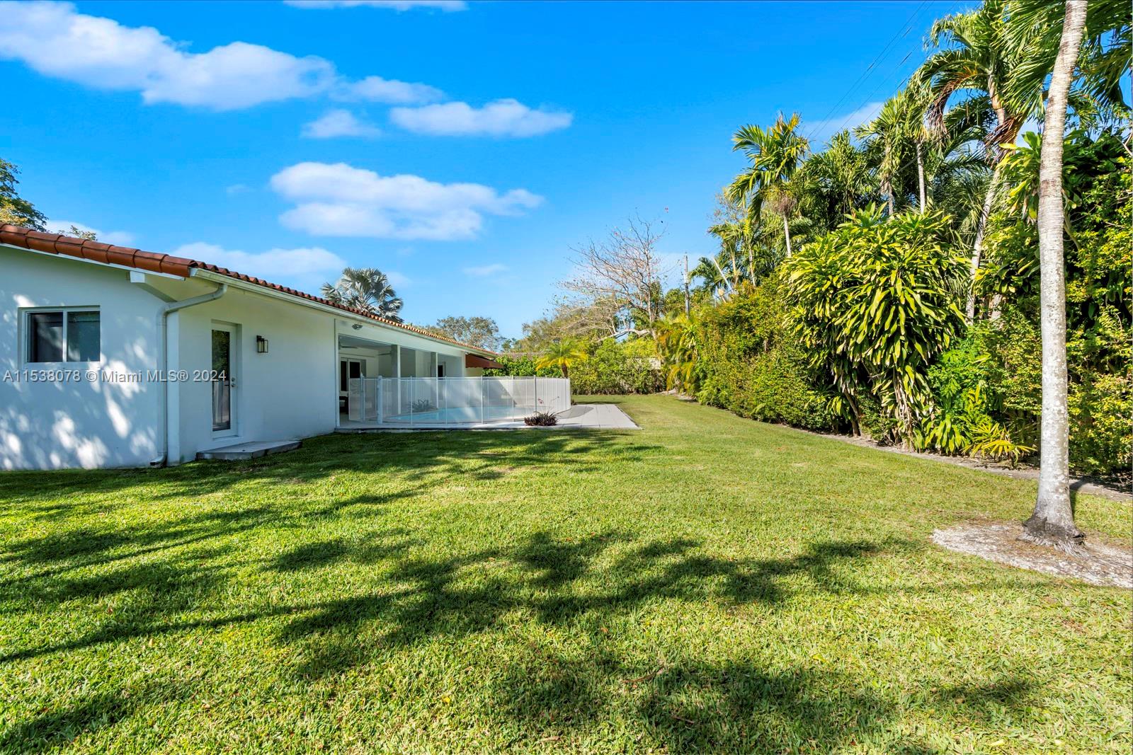 7281 SW 135th Ter, Pinecrest, Florida 33156, Pinecrest, Florida 33156, 4 Bedrooms Bedrooms, ,3 BathroomsBathrooms,Residential Lease,For Rent,7281 SW 135th Ter, Pinecrest, Florida 33156,A11538078