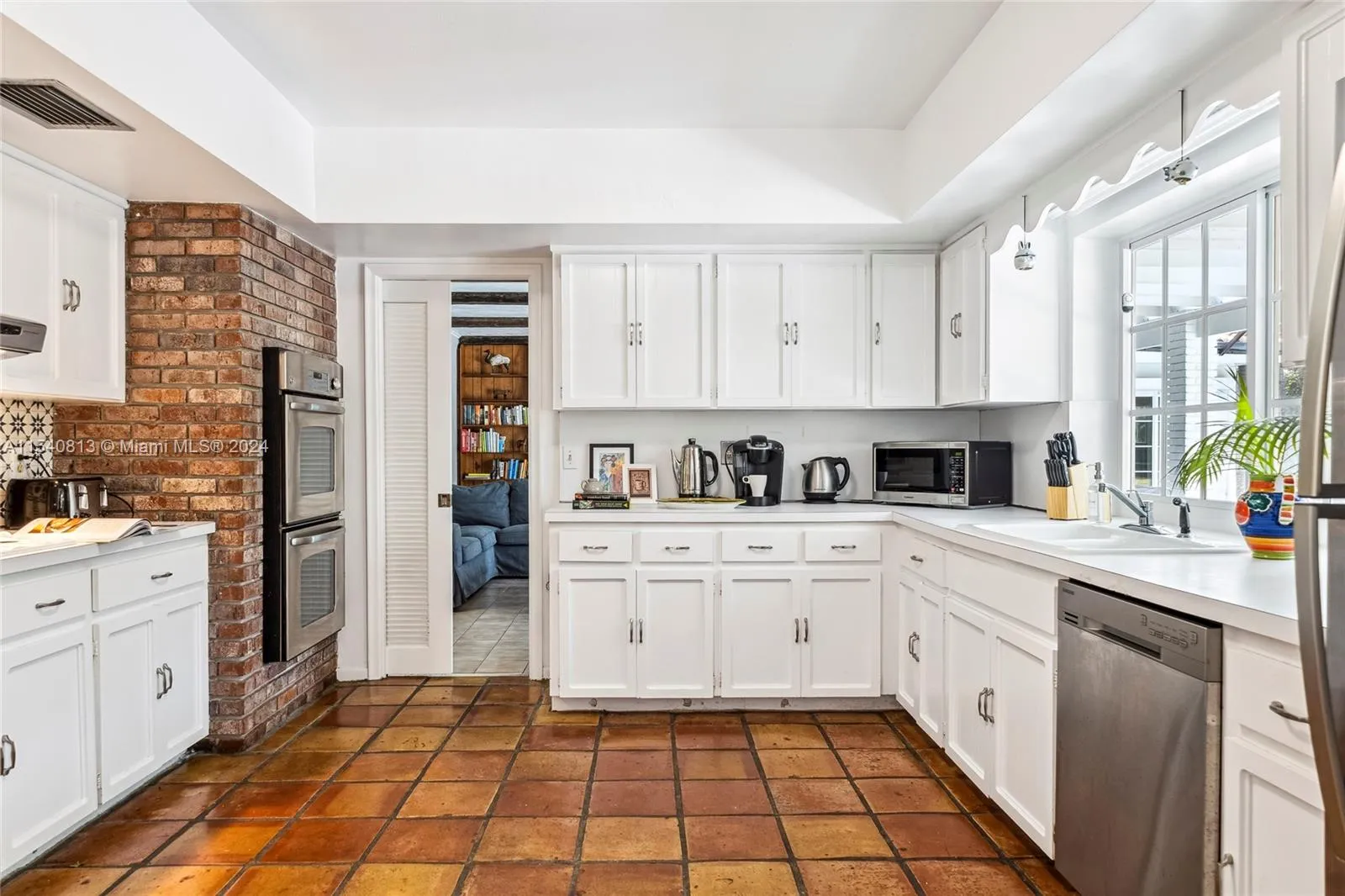10130 Sw 70th Ave, Pinecrest, Florida 33156, Pinecrest, Florida 33156, 4 Bedrooms Bedrooms, ,2 BathroomsBathrooms,Residential Lease,For Rent,10130 Sw 70th Ave, Pinecrest, Florida 33156,A11540813