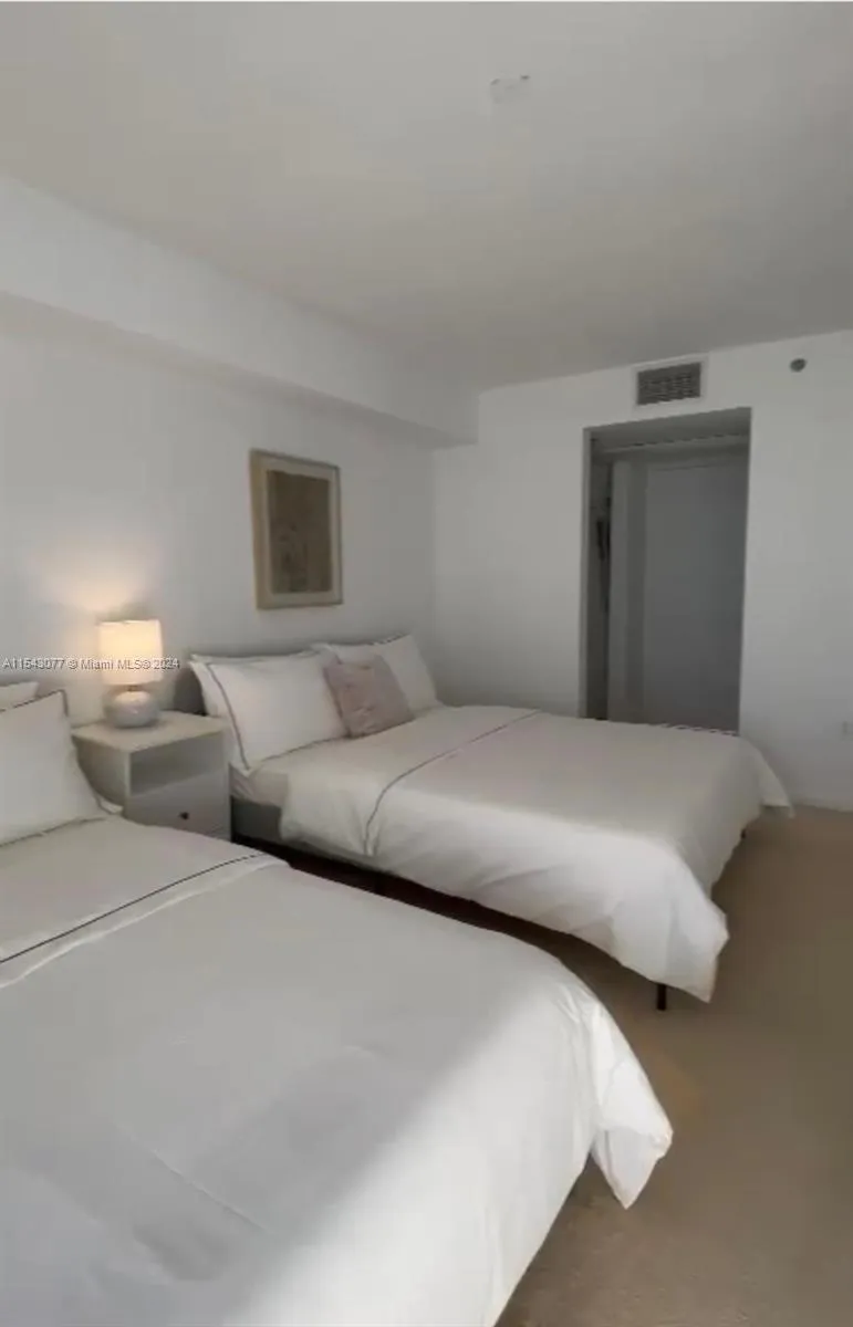 1200 Brickell Bay Dr 3119, Miami, Florida 33131, Miami, Florida 33131, 1 Bedroom Bedrooms, ,1 BathroomBathrooms,Residential,For Sale,1200 Brickell Bay Dr 3119, Miami, Florida 33131,A11543077
