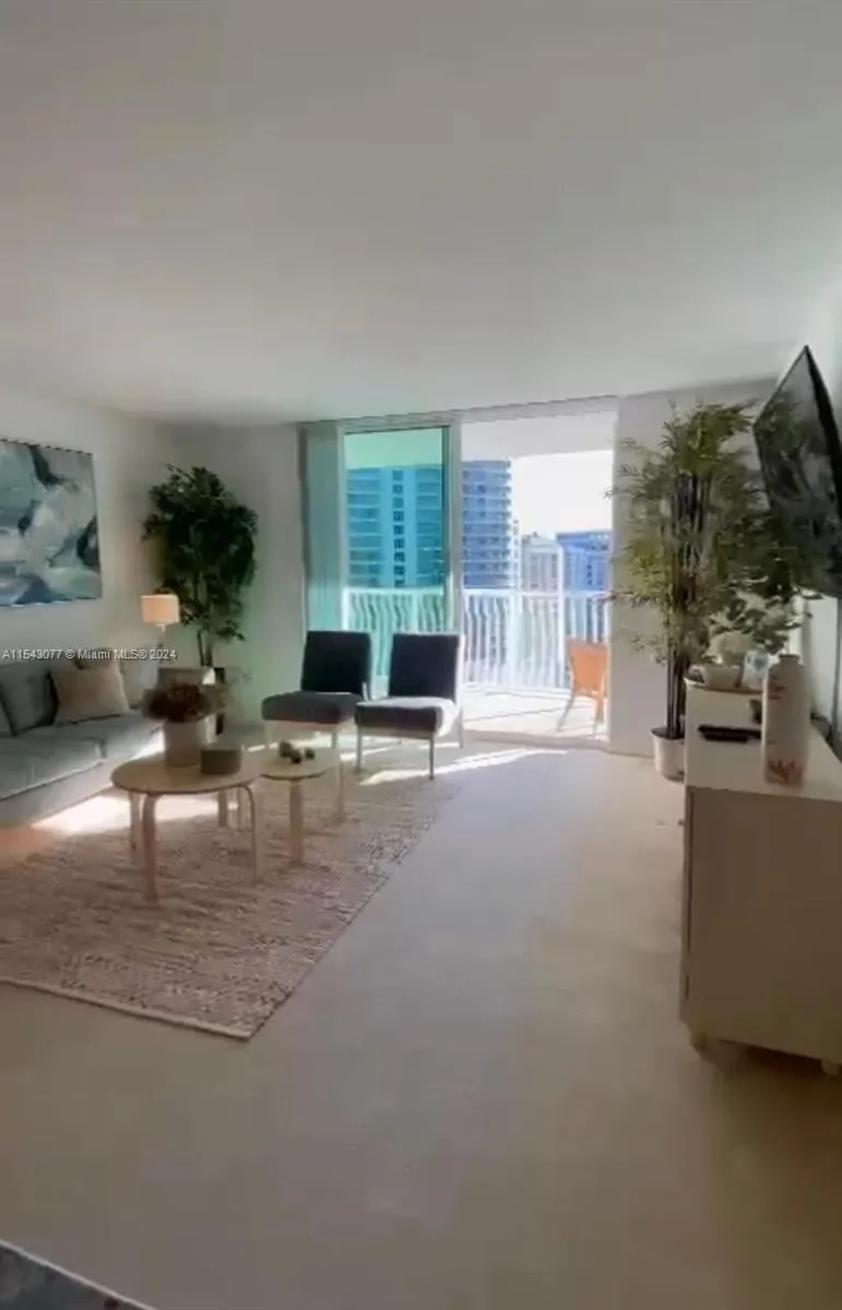 1200 Brickell Bay Dr 3119, Miami, Florida 33131, Miami, Florida 33131, 1 Bedroom Bedrooms, ,1 BathroomBathrooms,Residential,For Sale,1200 Brickell Bay Dr 3119, Miami, Florida 33131,A11543077