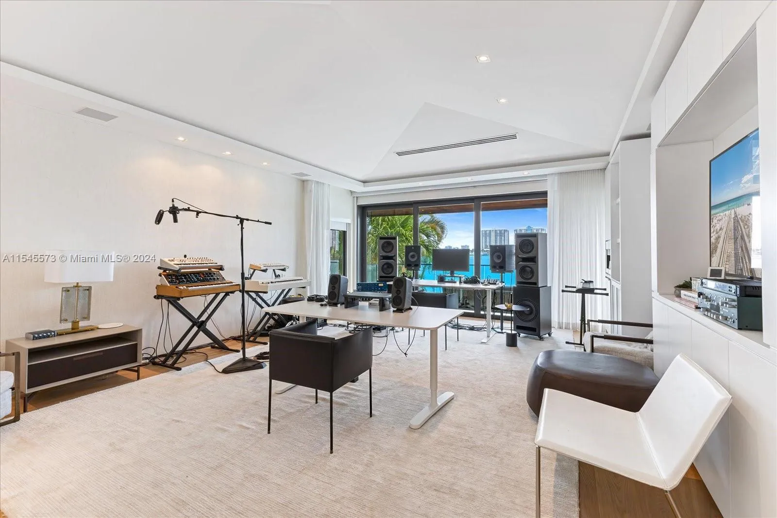 401 E Rivo Alto Dr, Miami Beach, Florida 33139, Miami Beach, Florida 33139, 8 Bedrooms Bedrooms, ,7 BathroomsBathrooms,Residential,For Sale,401 E Rivo Alto Dr, Miami Beach, Florida 33139,A11545573