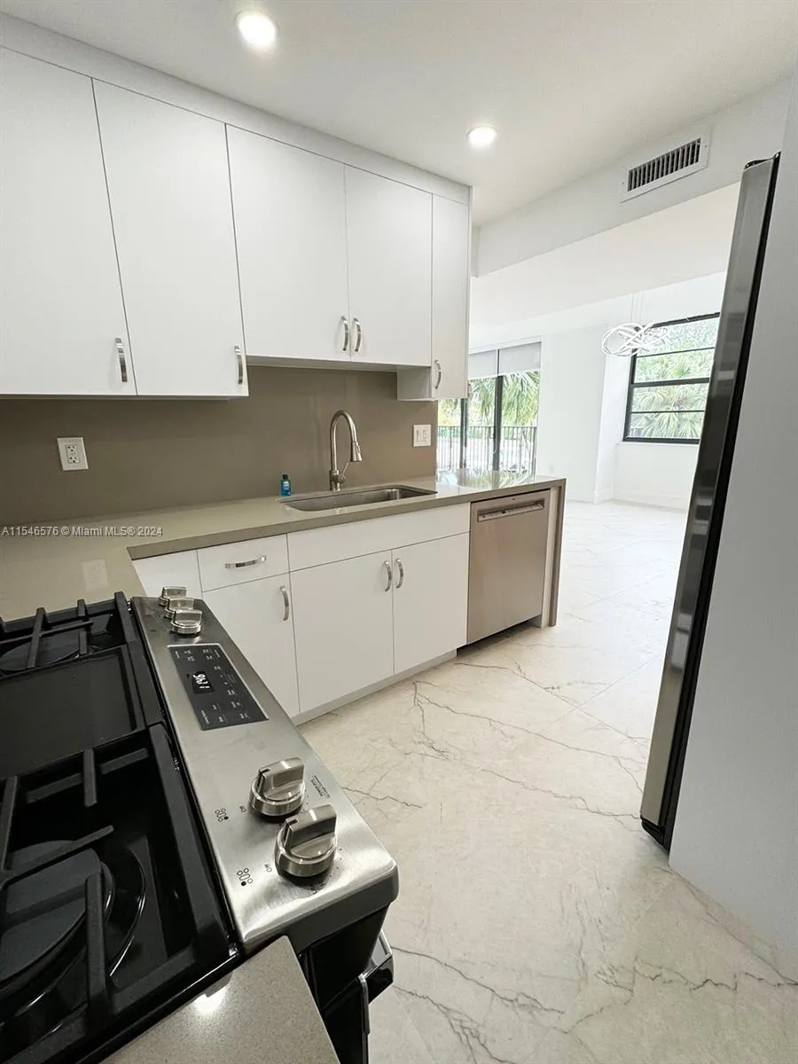 13000 SW 92nd Ave B212, Miami, Florida 33176, Miami, Florida 33176, 2 Bedrooms Bedrooms, ,2 BathroomsBathrooms,Residential Lease,For Rent,13000 SW 92nd Ave B212, Miami, Florida 33176,A11546576