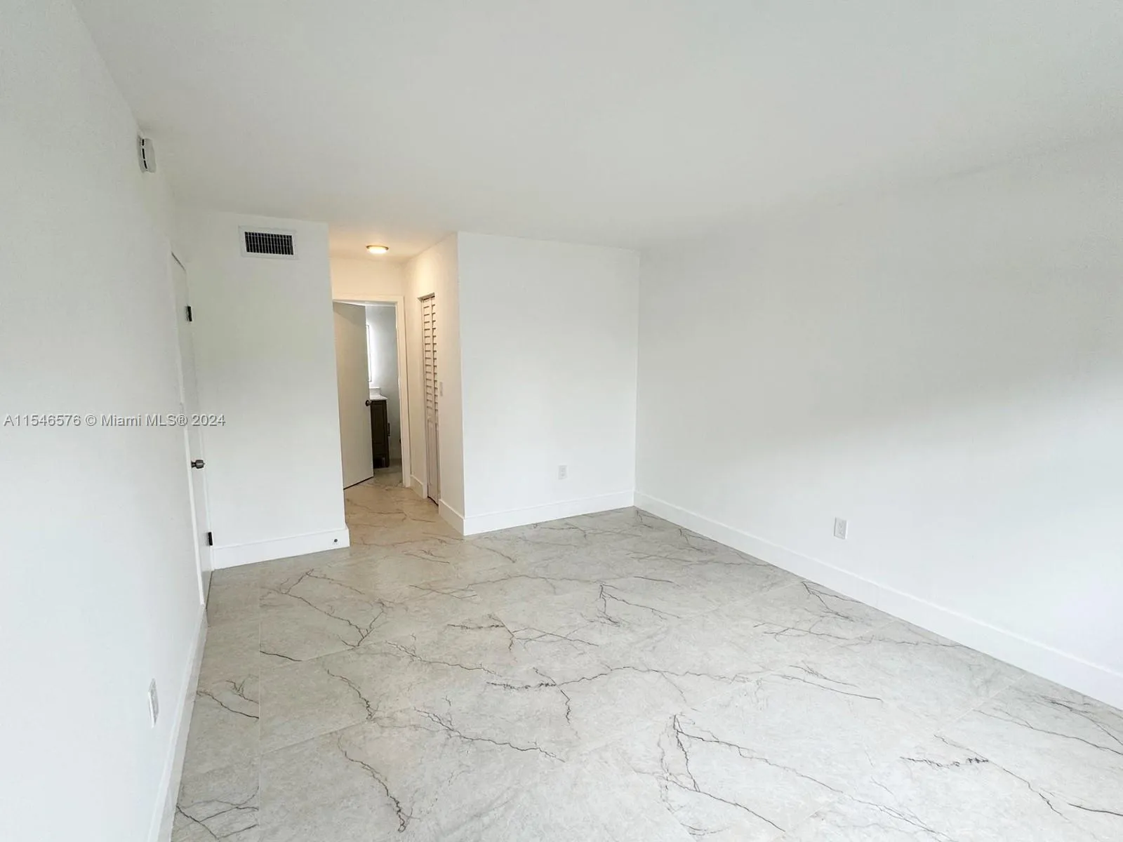 13000 SW 92nd Ave B212, Miami, Florida 33176, Miami, Florida 33176, 2 Bedrooms Bedrooms, ,2 BathroomsBathrooms,Residential Lease,For Rent,13000 SW 92nd Ave B212, Miami, Florida 33176,A11546576