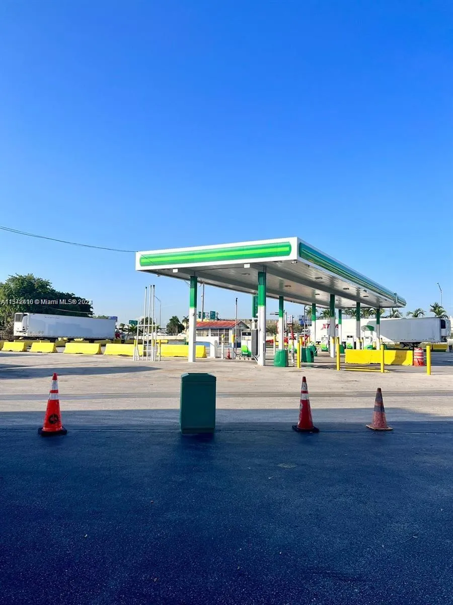 9101 W Okeechobee Rd 206A, Hialeah Gardens, Florid, Hialeah Gardens, Florida 33016, ,Commercial Lease,For Rent,9101 W Okeechobee Rd 206A, Hialeah Gardens, Florid,A11548410