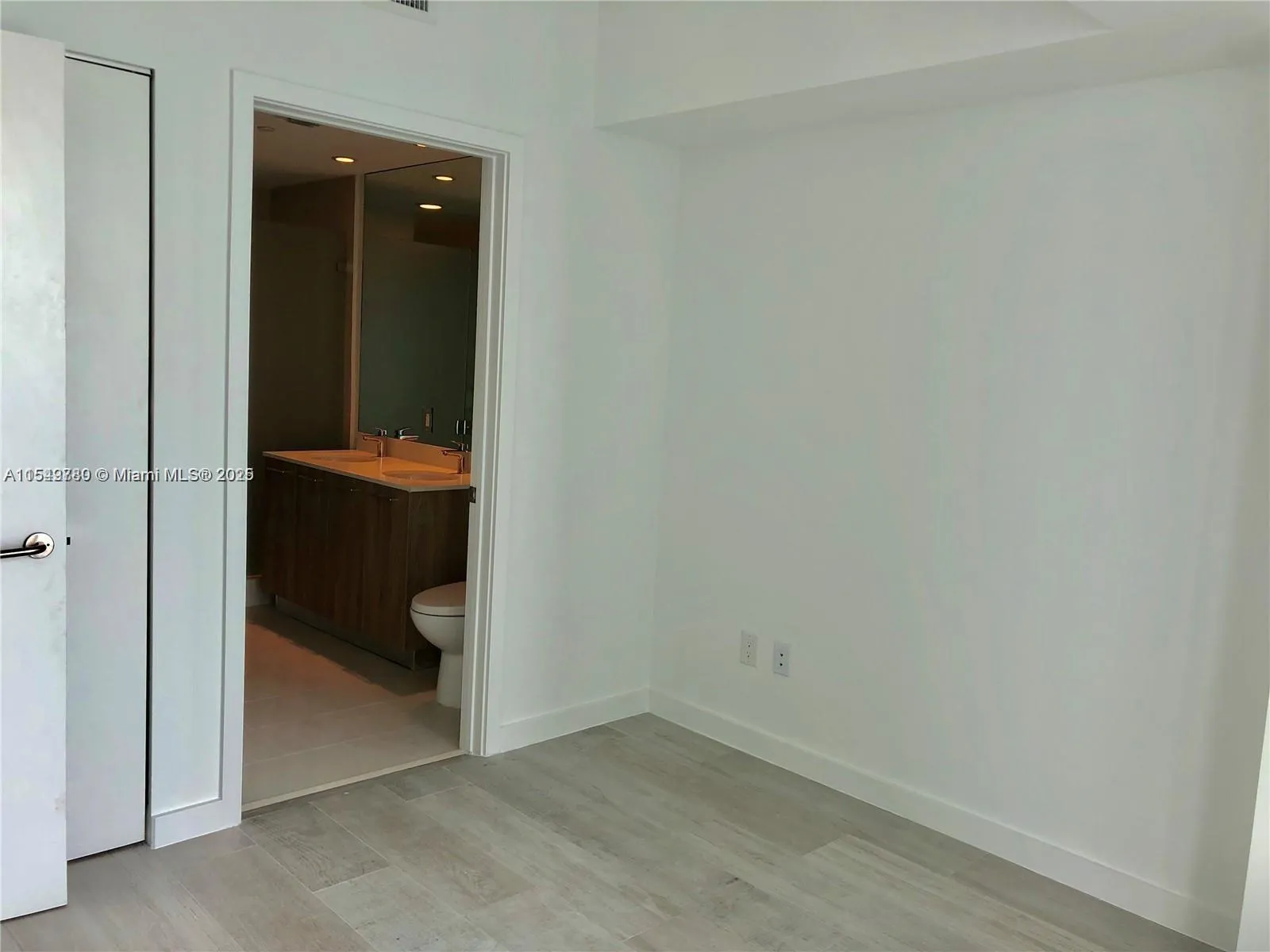 501 Ne 31st St 3004, Miami, Florida 33137, Miami, Florida 33137, 1 Bedroom Bedrooms, ,1 BathroomBathrooms,Residential,For Sale,501 Ne 31st St 3004, Miami, Florida 33137,A11549780