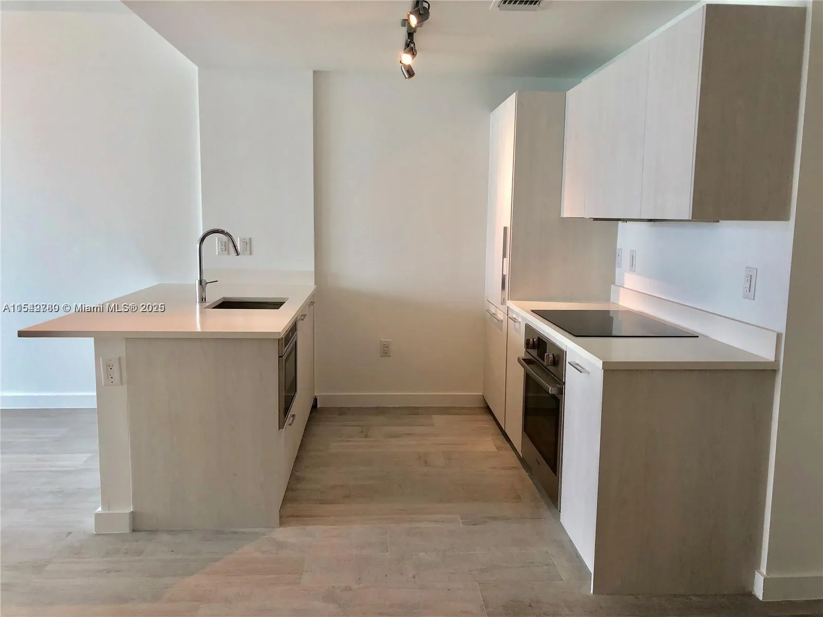 501 Ne 31st St 3004, Miami, Florida 33137, Miami, Florida 33137, 1 Bedroom Bedrooms, ,1 BathroomBathrooms,Residential,For Sale,501 Ne 31st St 3004, Miami, Florida 33137,A11549780