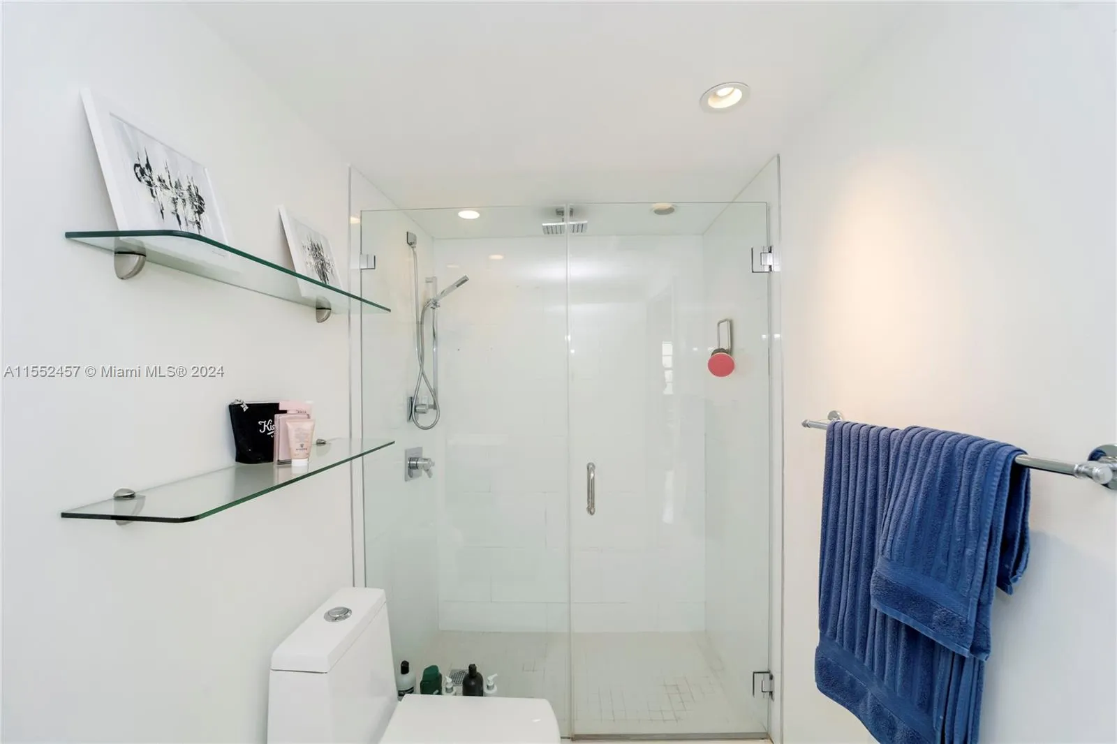 100 Lincoln Rd 605, Miami Beach, Florida 33139, Miami Beach, Florida 33139, ,1 BathroomBathrooms,Residential Lease,For Rent,100 Lincoln Rd 605, Miami Beach, Florida 33139,A11552457
