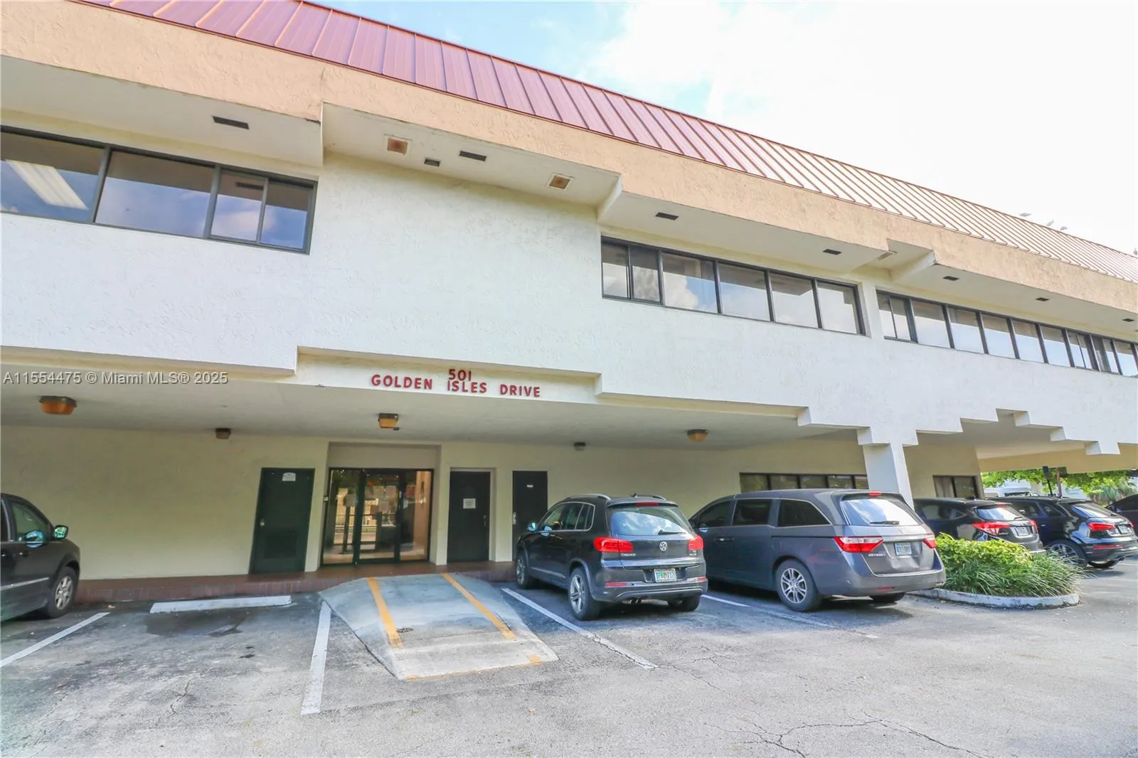 501 Golden Isles Dr 204-E, Hallandale Beach, Flori, Hallandale Beach, Florida 33009, ,Commercial Lease,For Rent,501 Golden Isles Dr 204-E, Hallandale Beach, Flori,A11554475