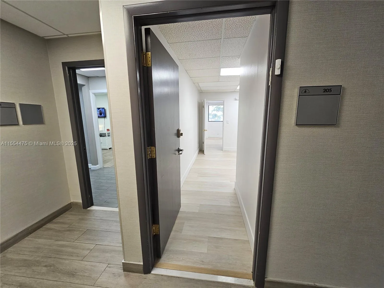 501 Golden Isles Dr 204-E, Hallandale Beach, Flori, Hallandale Beach, Florida 33009, ,Commercial Lease,For Rent,501 Golden Isles Dr 204-E, Hallandale Beach, Flori,A11554475