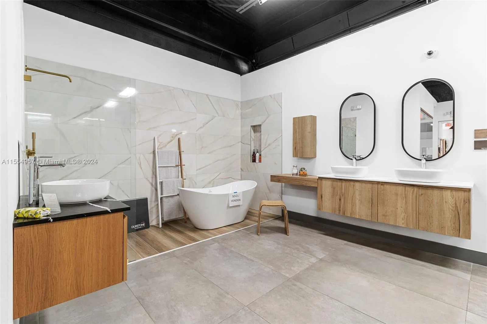 Bath Vanities/Accessories And Flooring, Doral, Fl, Doral, Florida 33122, ,Business Opportunity,For Sale, Bath Vanities/Accessories And Flooring, Doral, Fl,A11554957