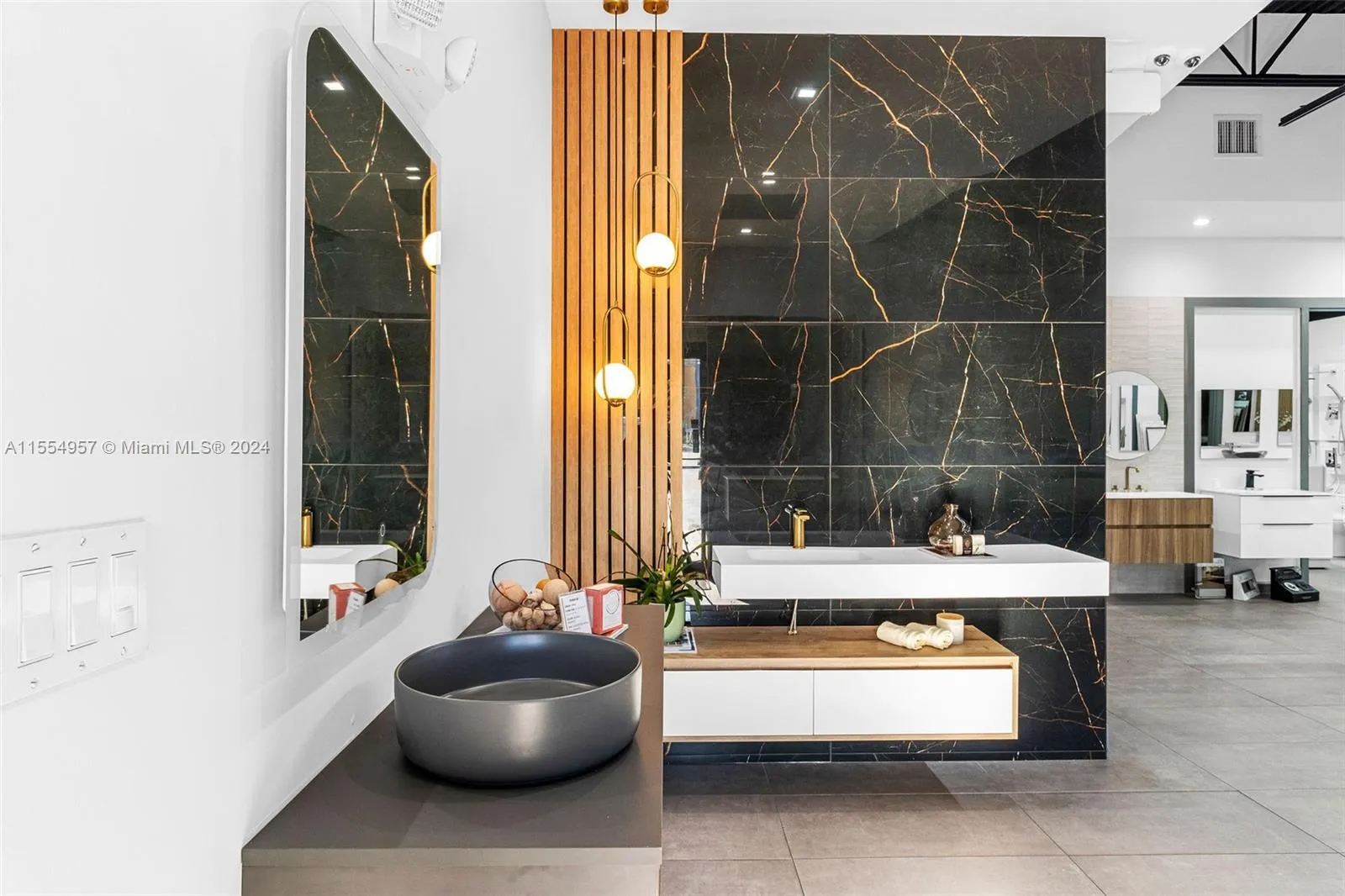 Bath Vanities/Accessories And Flooring, Doral, Fl, Doral, Florida 33122, ,Business Opportunity,For Sale, Bath Vanities/Accessories And Flooring, Doral, Fl,A11554957