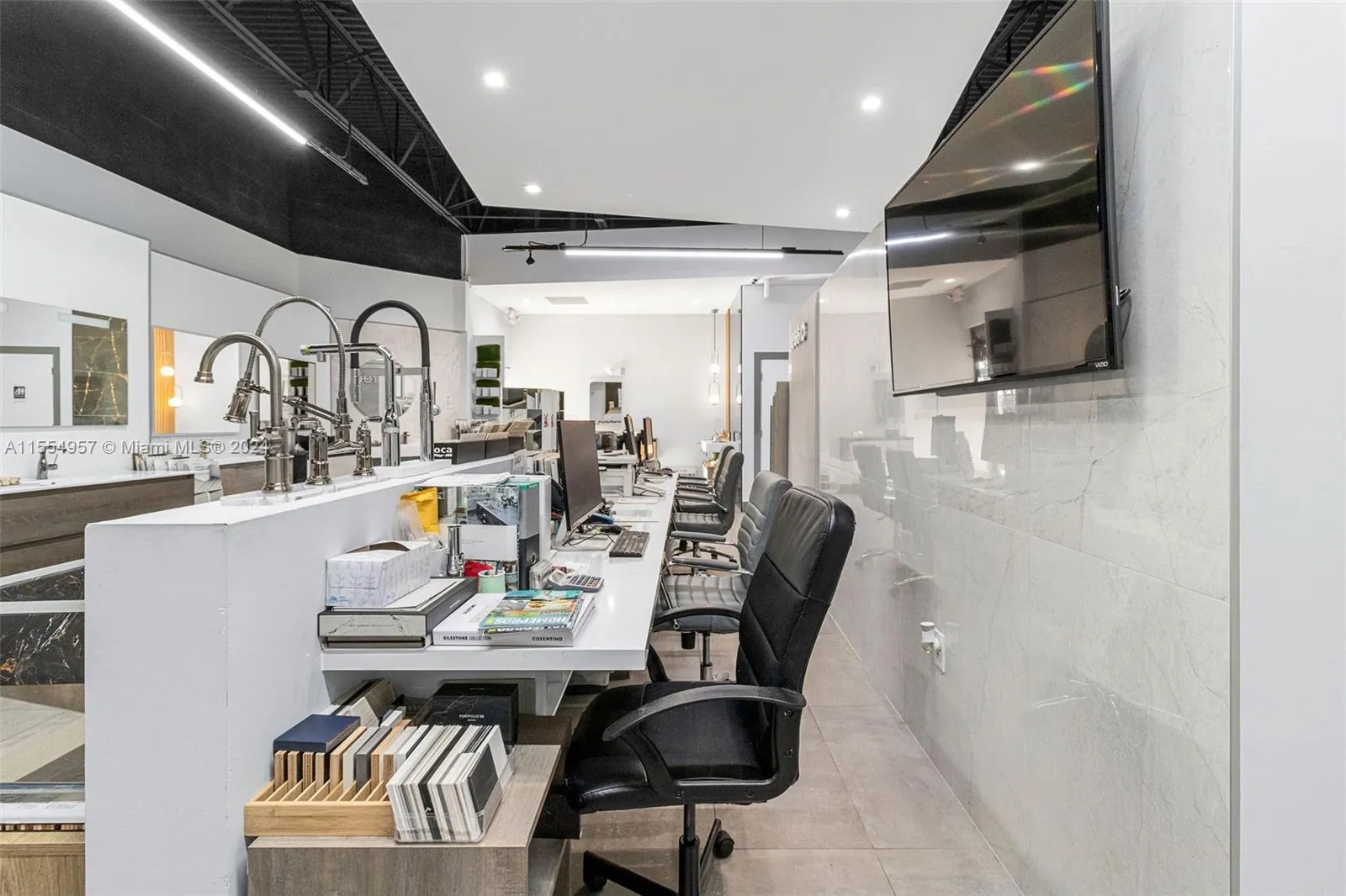 Bath Vanities/Accessories And Flooring, Doral, Fl, Doral, Florida 33122, ,Business Opportunity,For Sale, Bath Vanities/Accessories And Flooring, Doral, Fl,A11554957