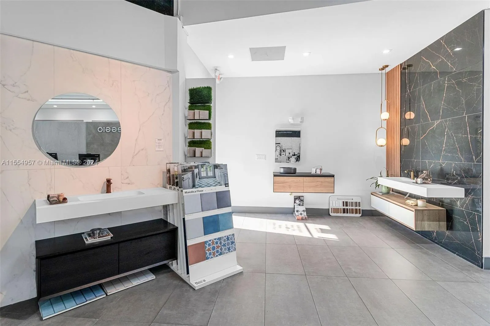 Bath Vanities/Accessories And Flooring, Doral, Fl, Doral, Florida 33122, ,Business Opportunity,For Sale, Bath Vanities/Accessories And Flooring, Doral, Fl,A11554957