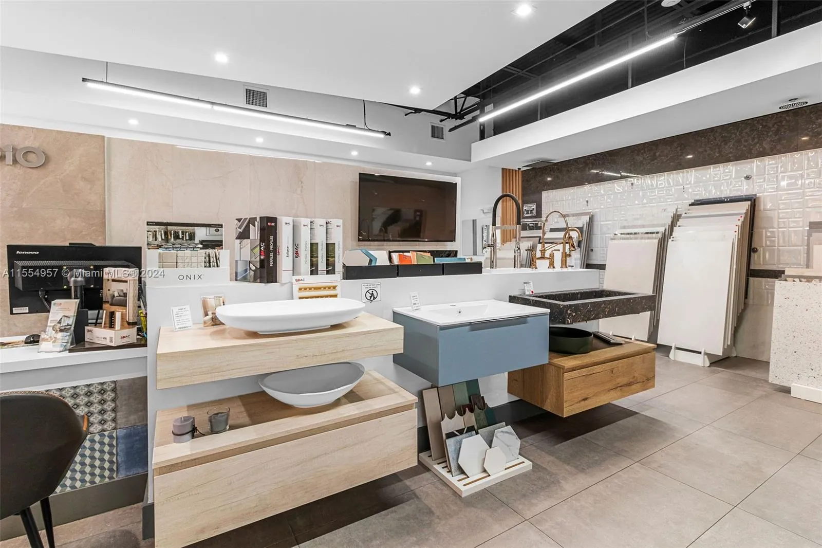 Bath Vanities/Accessories And Flooring, Doral, Fl, Doral, Florida 33122, ,Business Opportunity,For Sale, Bath Vanities/Accessories And Flooring, Doral, Fl,A11554957