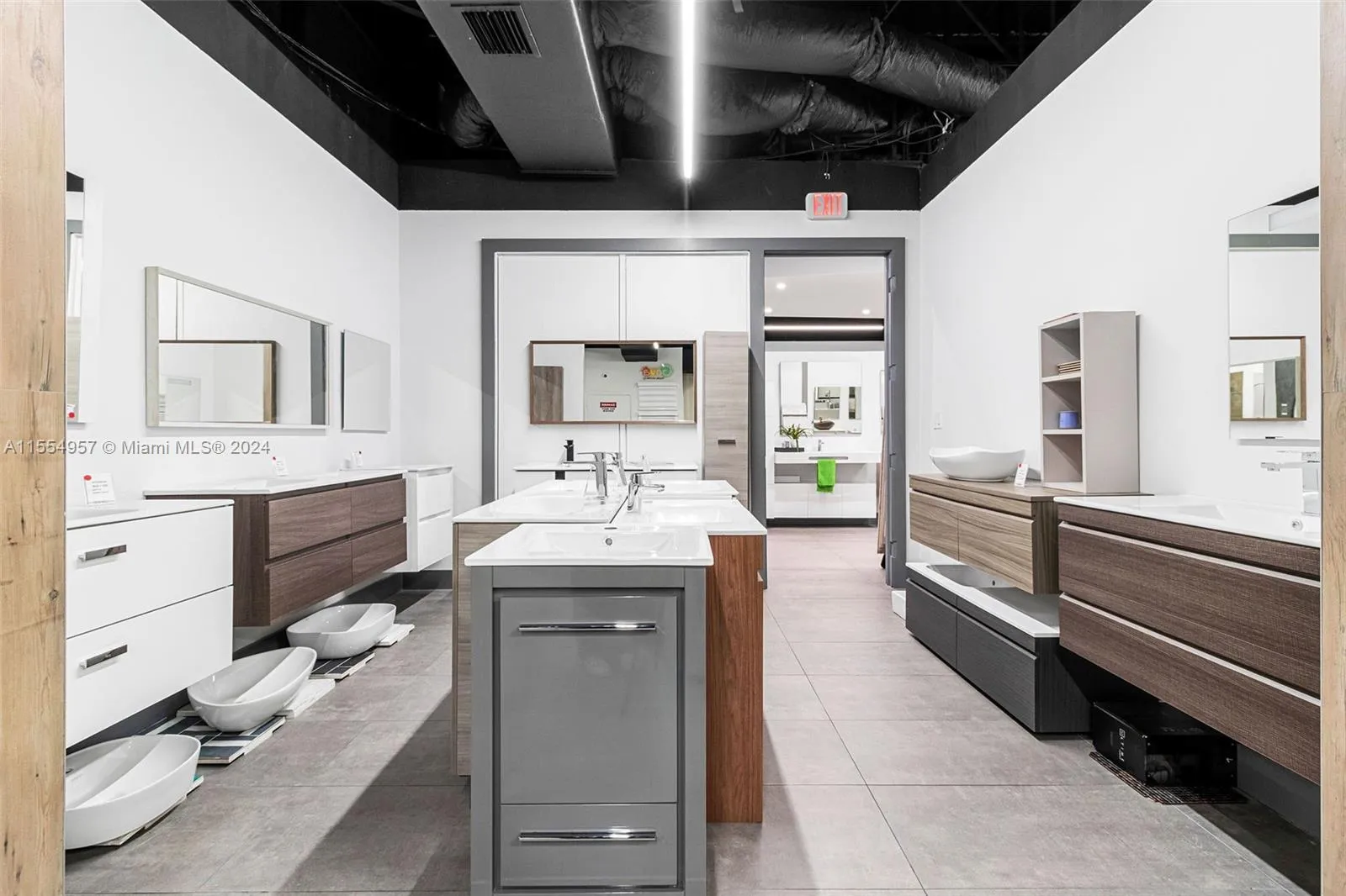 Bath Vanities/Accessories And Flooring, Doral, Fl, Doral, Florida 33122, ,Business Opportunity,For Sale, Bath Vanities/Accessories And Flooring, Doral, Fl,A11554957