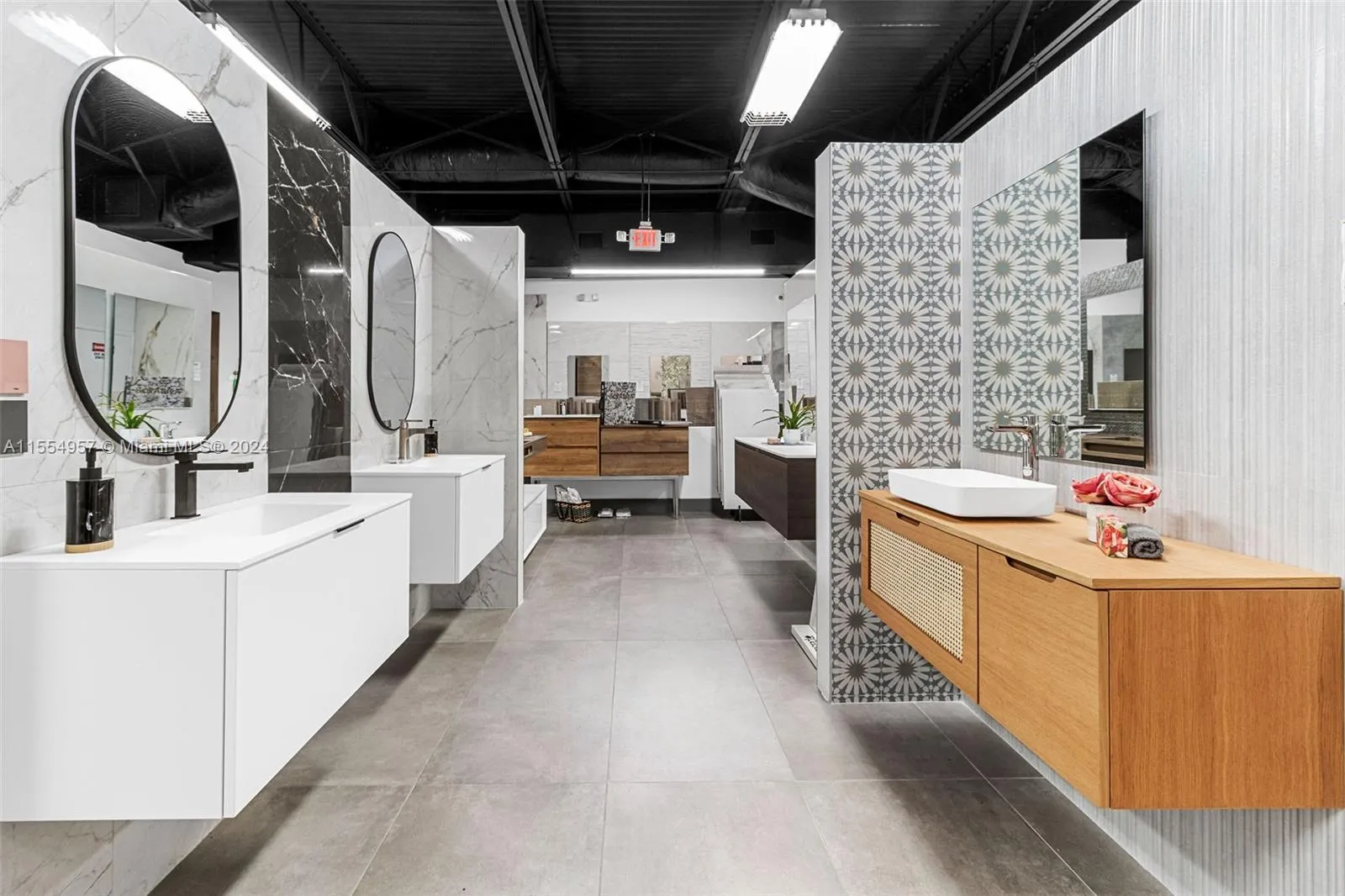 Bath Vanities/Accessories And Flooring, Doral, Fl, Doral, Florida 33122, ,Business Opportunity,For Sale, Bath Vanities/Accessories And Flooring, Doral, Fl,A11554957