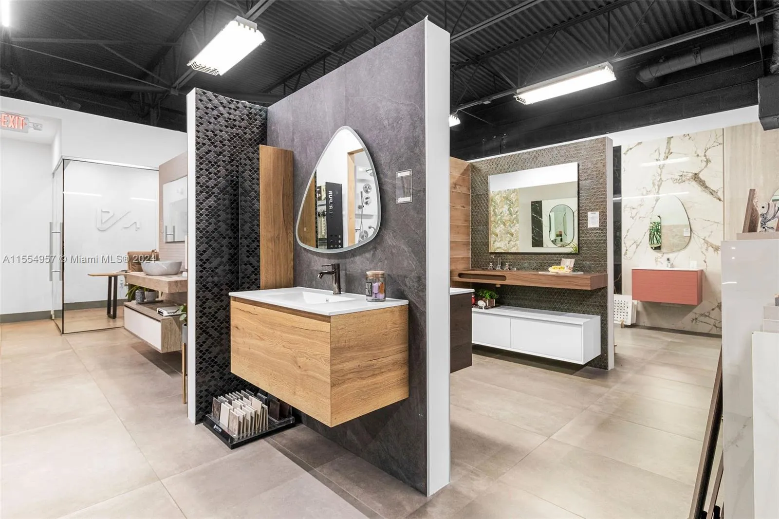 Bath Vanities/Accessories And Flooring, Doral, Fl, Doral, Florida 33122, ,Business Opportunity,For Sale, Bath Vanities/Accessories And Flooring, Doral, Fl,A11554957