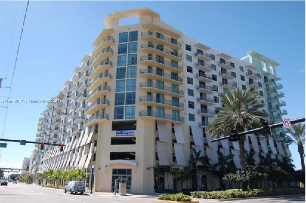 140 S Dixie Hwy 521, Hollywood, Florida 33020, Hollywood, Florida 33020, 2 Bedrooms Bedrooms, ,2 BathroomsBathrooms,Residential,For Sale,140 S Dixie Hwy 521, Hollywood, Florida 33020,A11555392