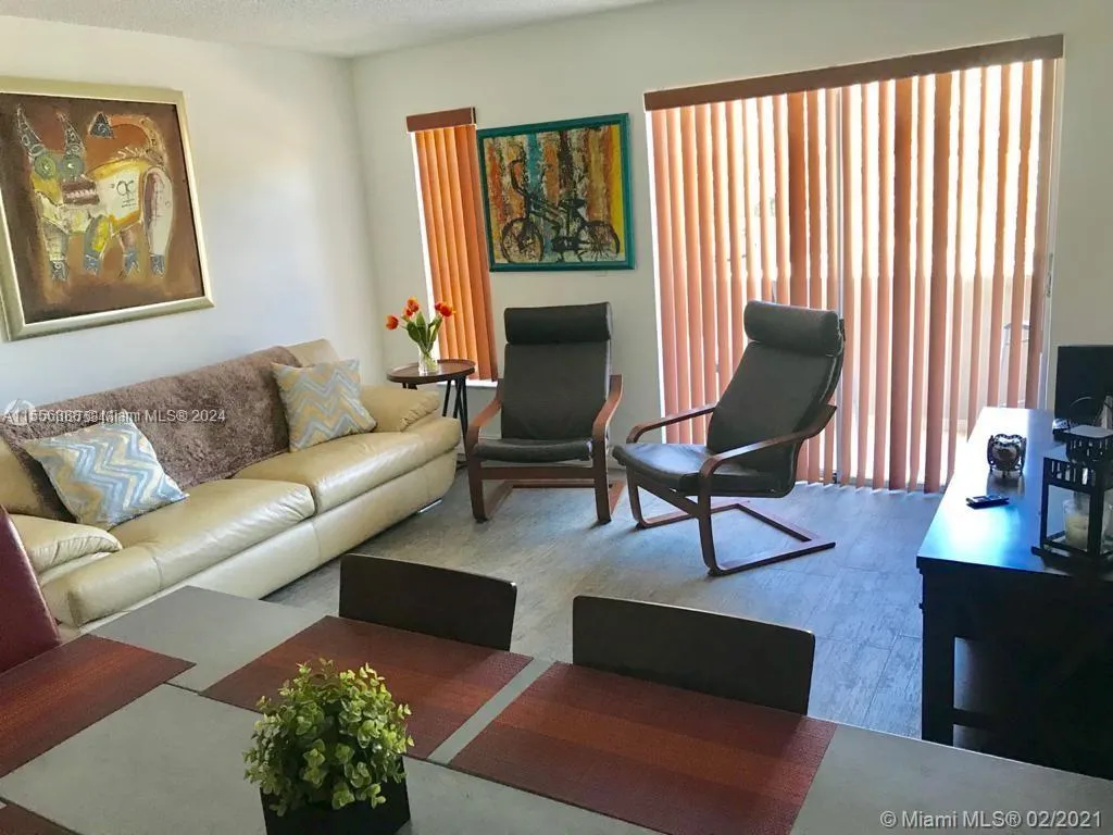 50 Antilla Ave 4, Coral Gables, Florida 33134, Coral Gables, Florida 33134, 2 Bedrooms Bedrooms, ,1 BathroomBathrooms,Residential Lease,For Rent,50 Antilla Ave 4, Coral Gables, Florida 33134,A11556388