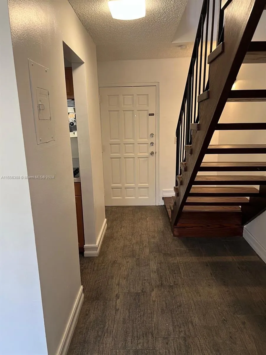 50 Antilla Ave 4, Coral Gables, Florida 33134, Coral Gables, Florida 33134, 2 Bedrooms Bedrooms, ,1 BathroomBathrooms,Residential Lease,For Rent,50 Antilla Ave 4, Coral Gables, Florida 33134,A11556388