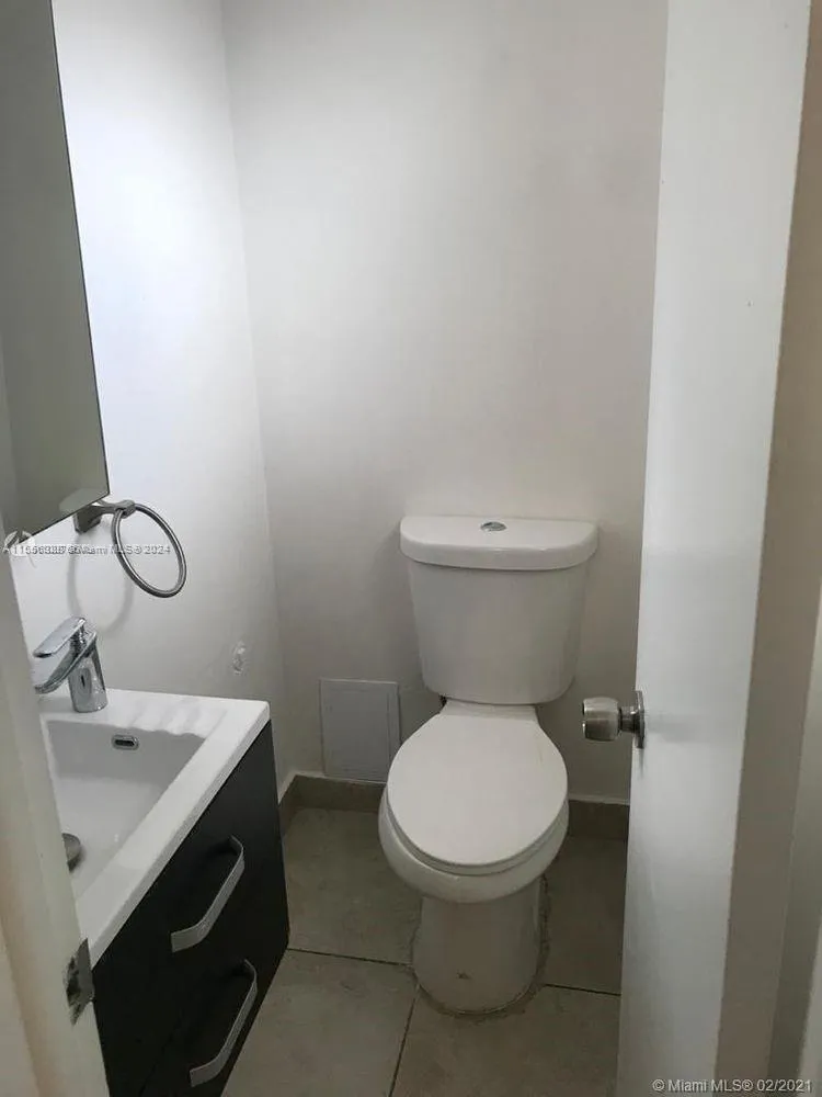 50 Antilla Ave 4, Coral Gables, Florida 33134, Coral Gables, Florida 33134, 2 Bedrooms Bedrooms, ,1 BathroomBathrooms,Residential Lease,For Rent,50 Antilla Ave 4, Coral Gables, Florida 33134,A11556388
